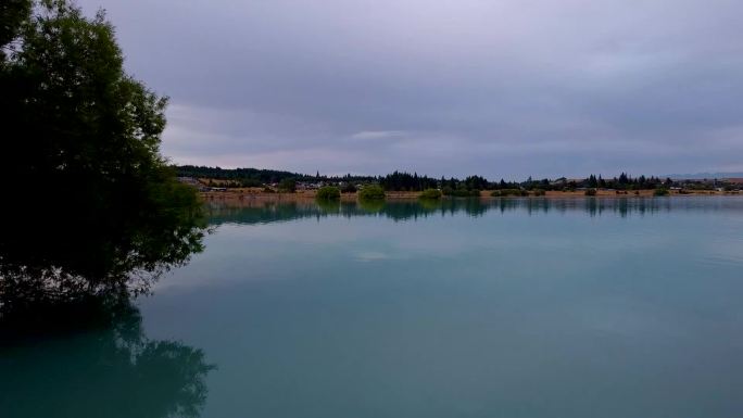 特卡波湖(LakeTekapo)