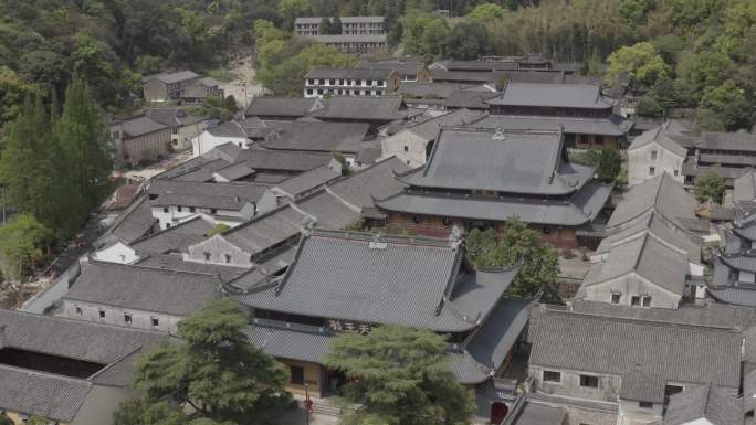 航拍宁波天童寺寺院佛殿千佛殿高清4k