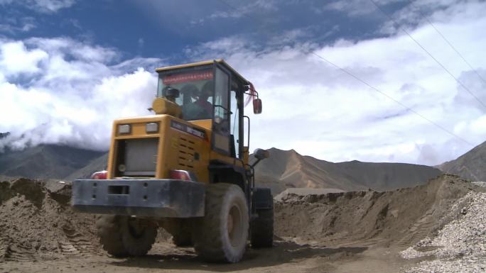 西藏建设建筑工地铲车