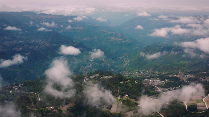 4k无人机航拍恩施建始穿越云海俯瞰山村