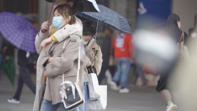 杭州街道，斑马线行人