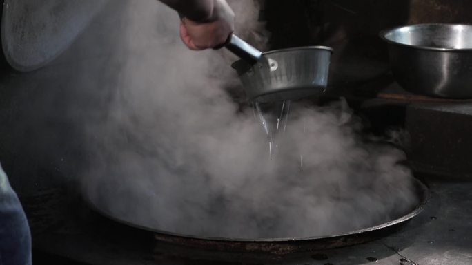 怀旧原生态农村大灶坑生火烧柴做饭