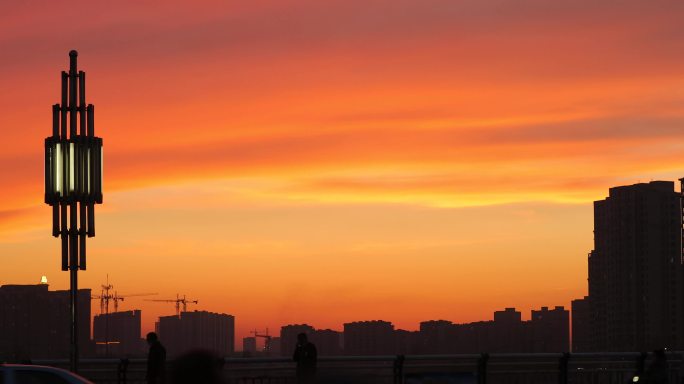 4K原创唯美夕阳中的城市