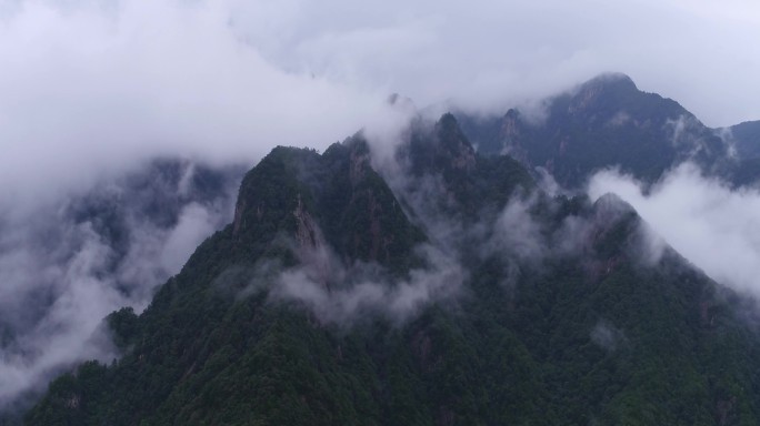 航拍大别山明堂山