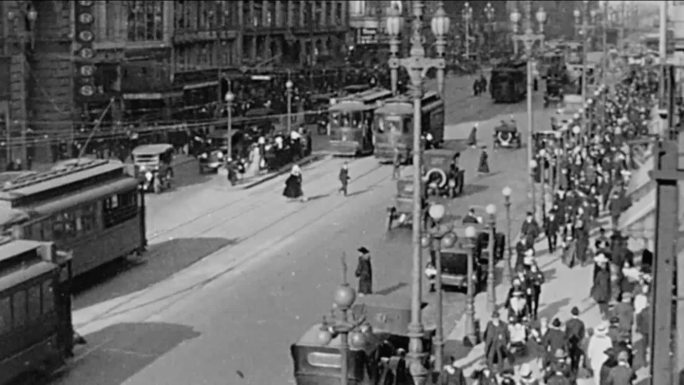 1915年美国纽约街头码头轮船