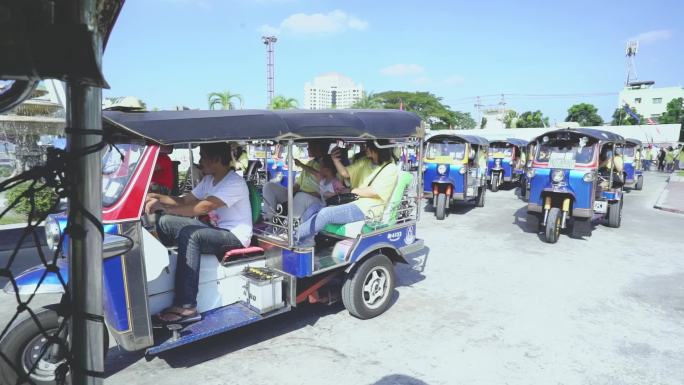 泰国曼谷千人三轮车环游
