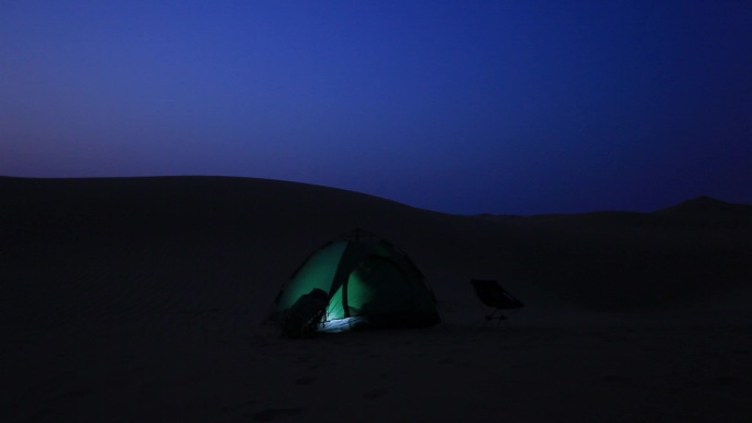 沙漠夜晚帐篷