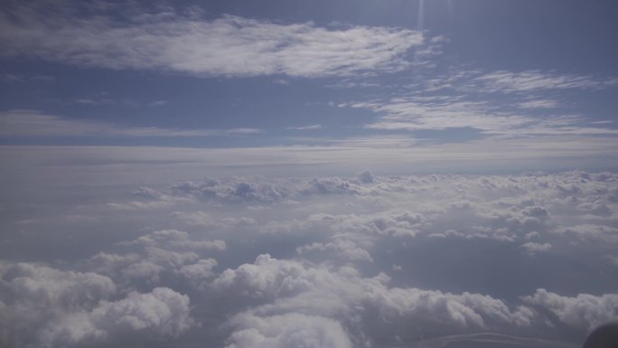 飞机、机场、空中、云朵、云上
