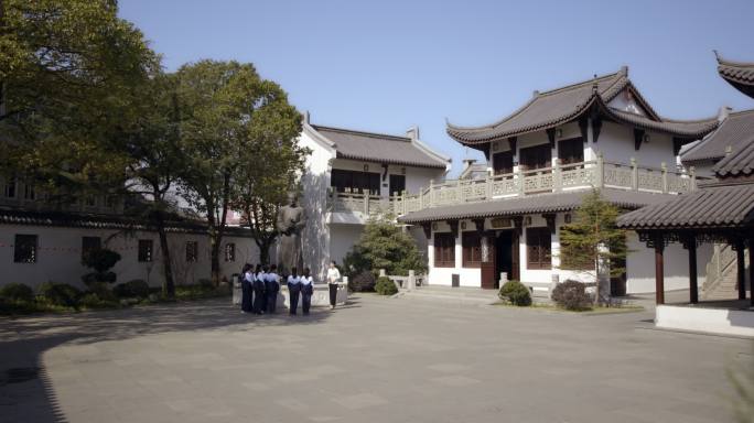 国学大师南怀谨老师学生介绍文学