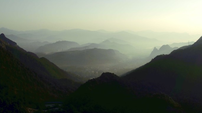 群山山间云雾层峦叠嶂山峰雁荡山