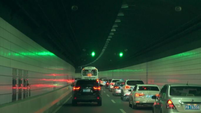 上海城市夜景道路隧道