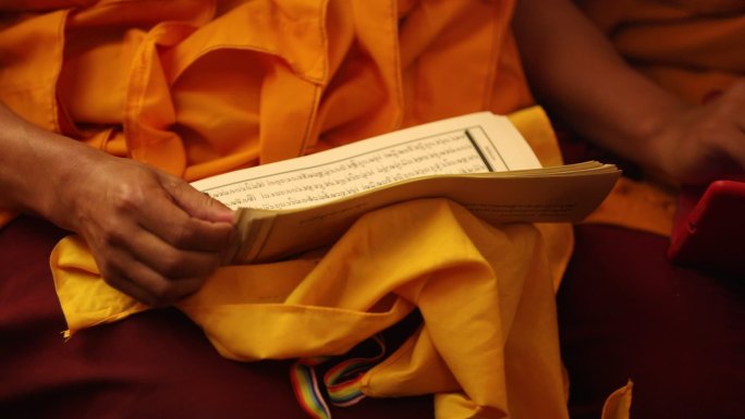 藏传佛教开光纪录片