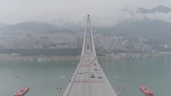 4K航拍灰片素材：巴东（长江大桥+县城）
