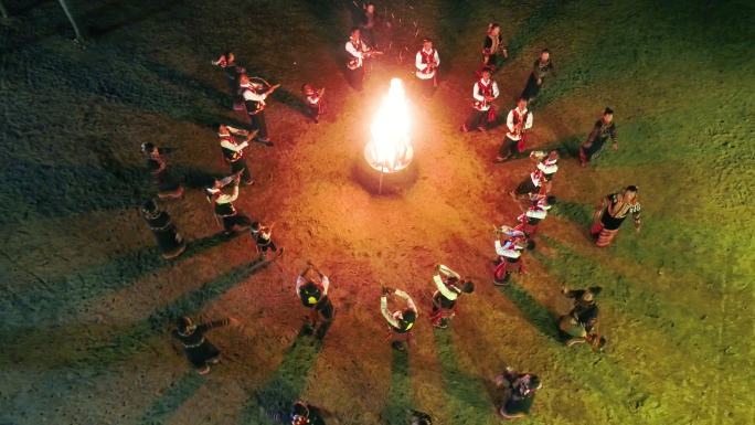 云南版纳普洱拉祜族佤族傣族篝火聚会