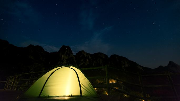 星空、帐篷、大山