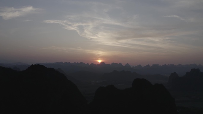 山里的日落夕阳