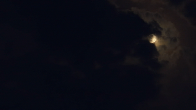 【原创】云在月亮前流动、月亮乌云延时