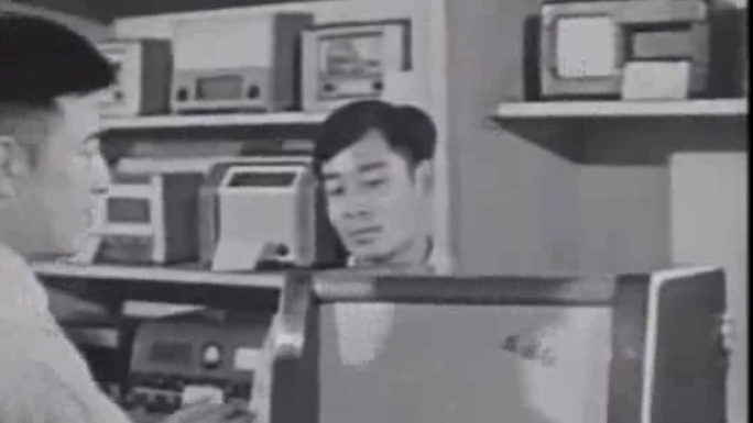 50年代小喇叭收音机声音听广播