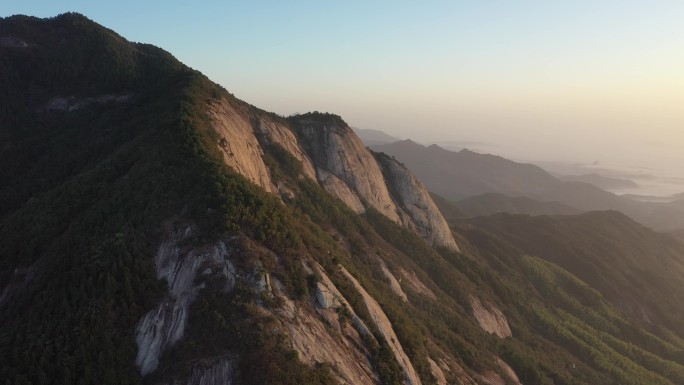 雷钵岭晨光