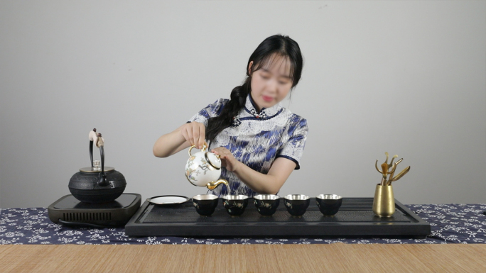 美女演员茶艺师茶道表演泡茶中国风