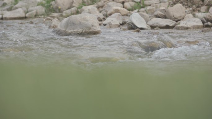 山水溪流4K原素材HLG3灰度