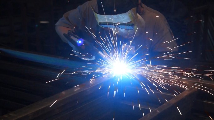 焊花-电焊-钢材焊接-铁制品加工-钢制家