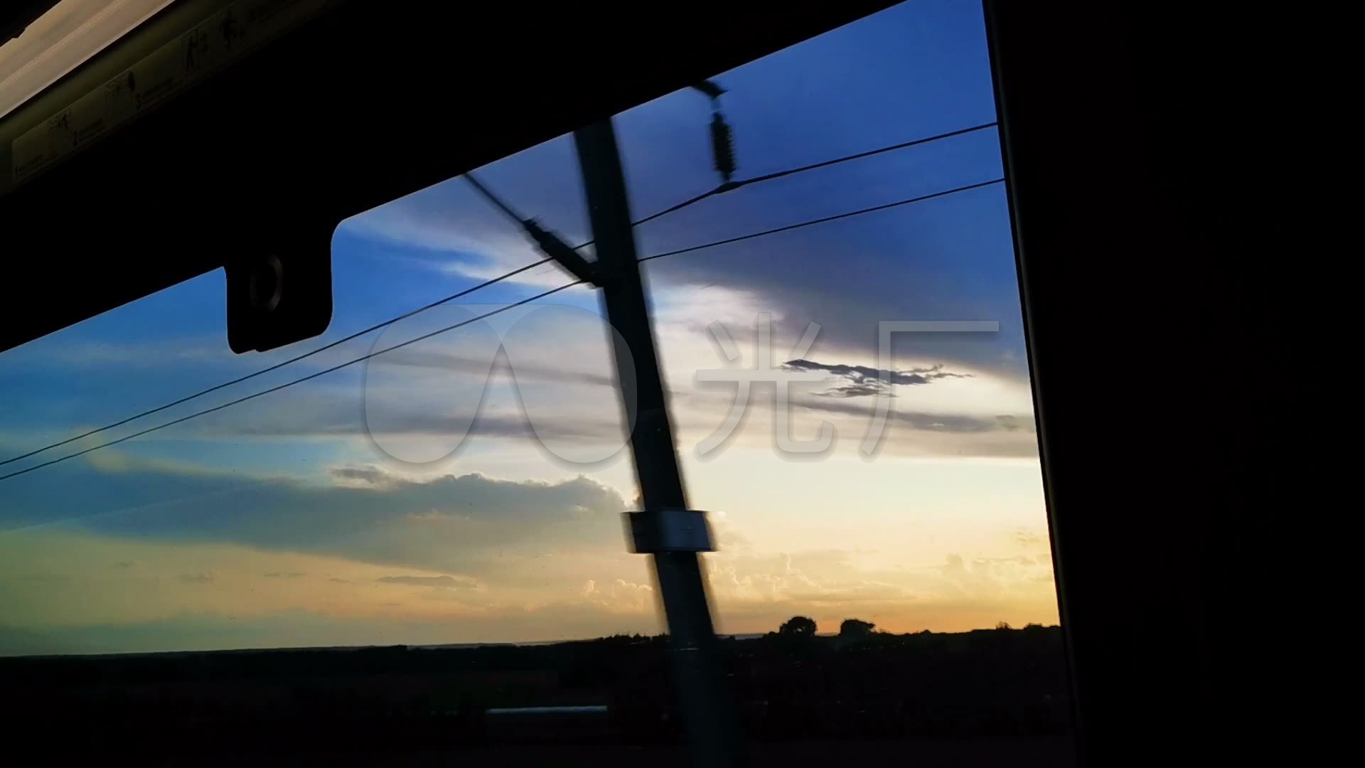 火车车窗外风景，动车高铁窗外视频素材,延时摄影视频素材下载,高清1920X1080视频素材下载,凌点视频素材网,编号:359974