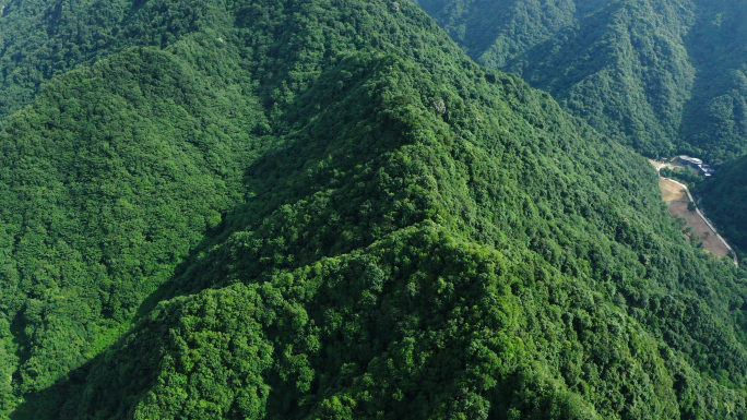 翠华山天池山树林湖泊河西安旅游航拍风景