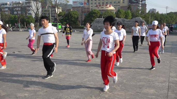 小县城市民跳广场舞