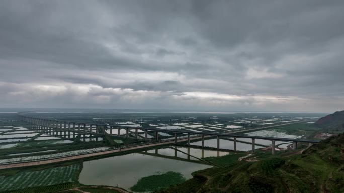 4K雨中的黄河湿地公园【延时】