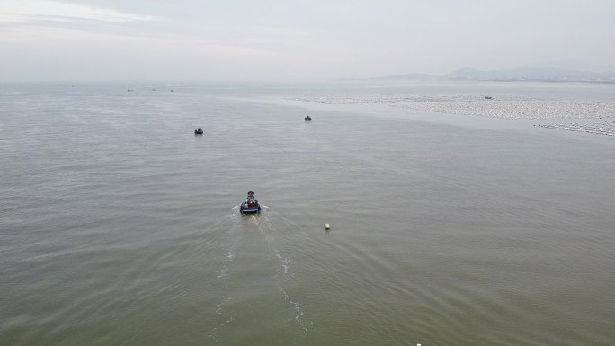 渔船出海风景2K分辨率