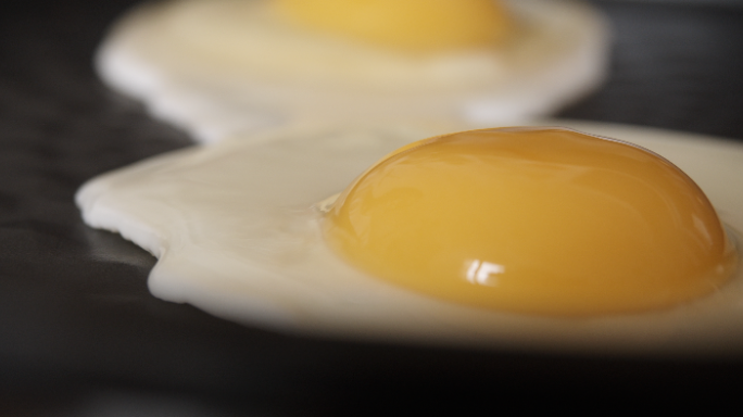 4K早餐煎鸡蛋、磕鸡蛋、平底锅煎炸