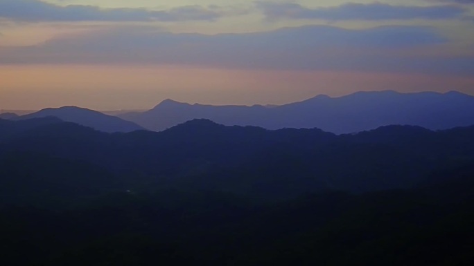 夕阳-晚霞-群山