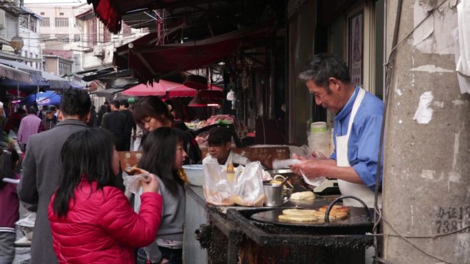 街边小吃，露天菜市场