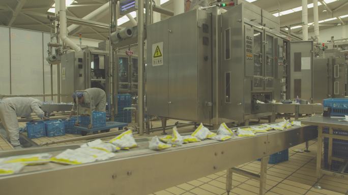 4K袋装酸奶生产