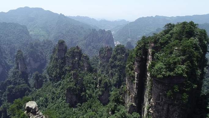 航拍湖南张家界武陵源黄石寨高山风景