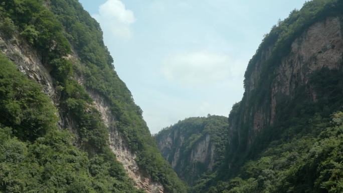 峡谷溪流瀑布母猪漂荆州松滋