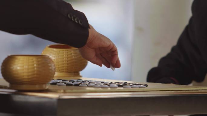 老年人下棋幸福生活