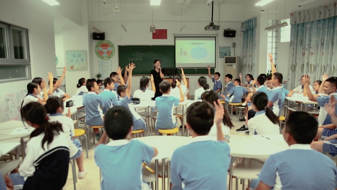 初中高中学学校学生上课