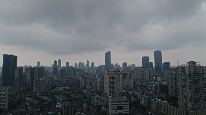 【19元】阴雨中的汉口城区
