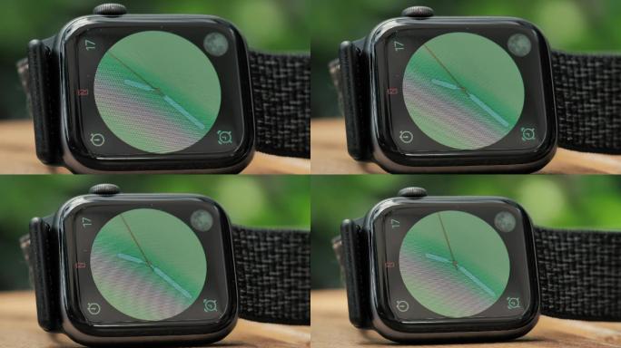 黑色smartwatch手表显示时间视频