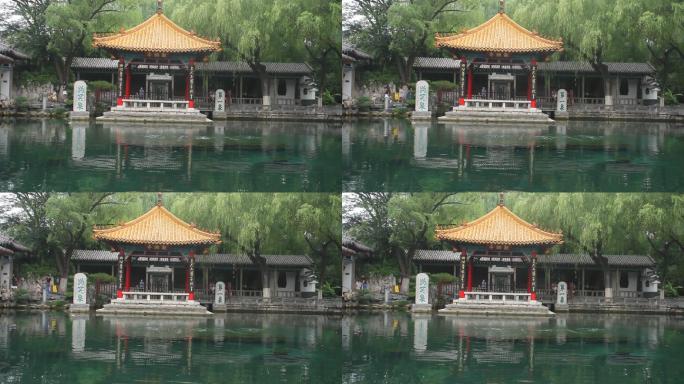 趵突泉公园趵突腾空