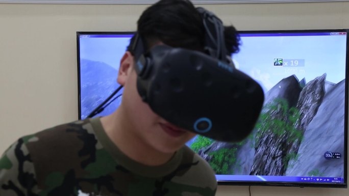 VR眼镜VR游戏VR读书实景精彩呈现