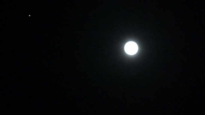 月亮-金星伴月