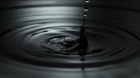 水滴落下视频素材下载 水滴落下ae模板下载 Vj师网