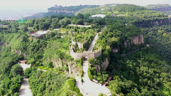 航拍山东沂水天上王城，夏季的山峰及森林