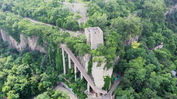 航拍山东沂水天上王城，夏季的山峰及森林