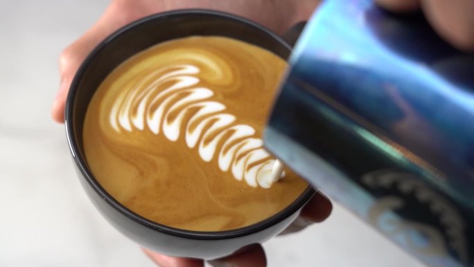 咖啡拉花制作过程精致生活