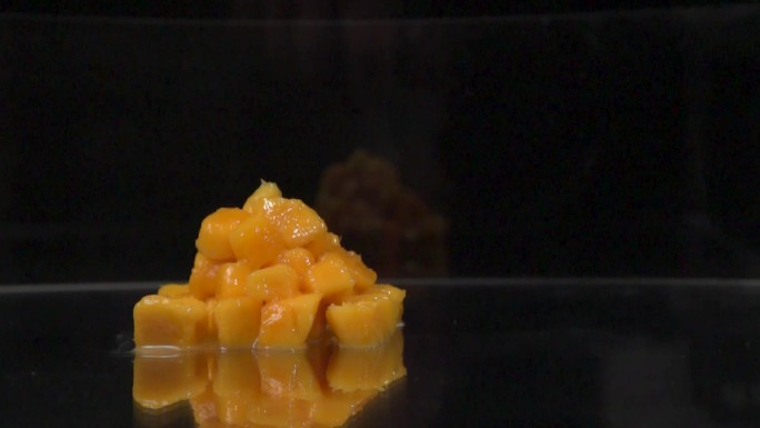 芒果创意展示静物实拍升格素材水果