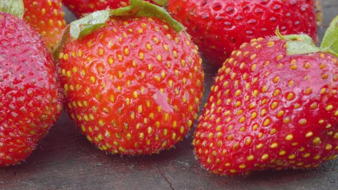 4K草莓穿梭新鲜水果果园
